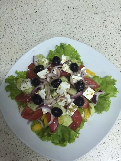 Греческий салат с брынзой