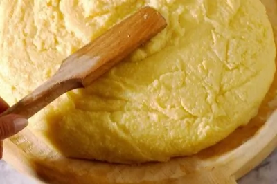 Полента по итальянски с горгонзолой и чесноком