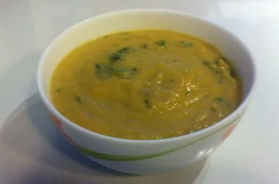 Суп-пюре с имбирем, сельдереем и кокосовым молоком