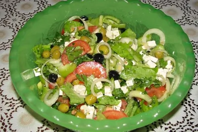 Греческий салат с сыром фетакса
