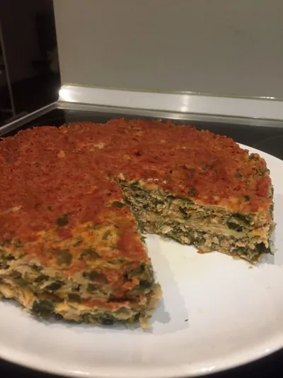 Запеканка из мяса индейки с сыром и шпинатом