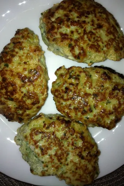 Котлеты из индейки с пюре из петрушки