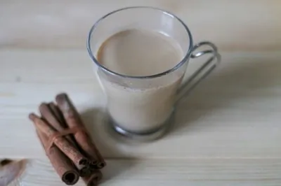 Пряный чай латте