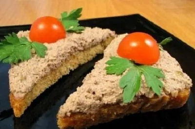Куриный паштет с орехами
