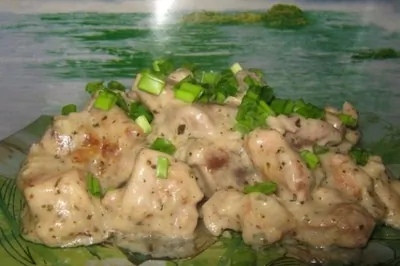 Мясо в сливочно-чесночном соусе