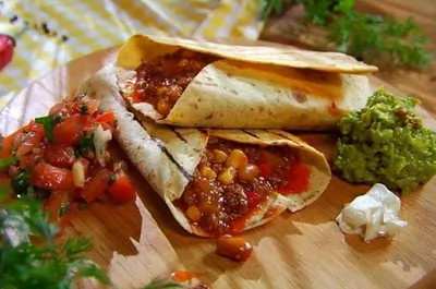 Буррито с говяжьим фаршем