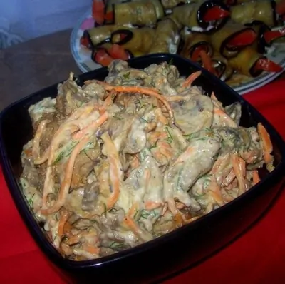 Салат с печенью и корейской морковью