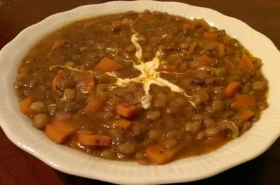 Греческий суп из зеленой чечевицы (Факес)