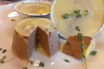 Паштет из куриной печени с тимьяном и коньяком (Pâté au foie de poulet)