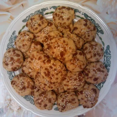 Сырное печенье с кунжутом.