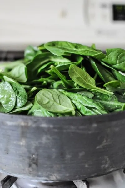 Итальянский свадебный суп со шпинатом