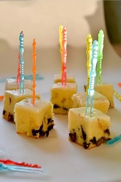 Пирог с черносливом и шоколадом