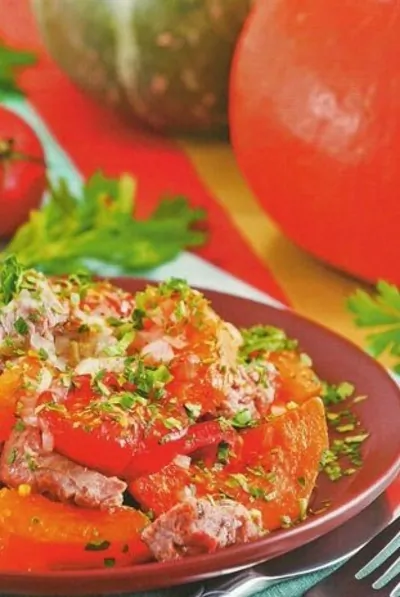 Тушеная баранина с тыквой (Пастынер)