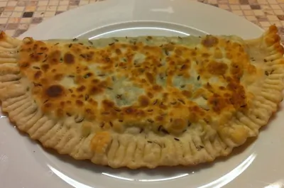 Кутаб с зеленью и сыром сулугуни