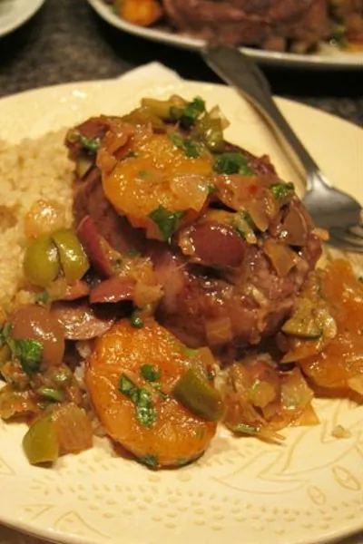 Курица по мароккански с соусом из кураги и оливок