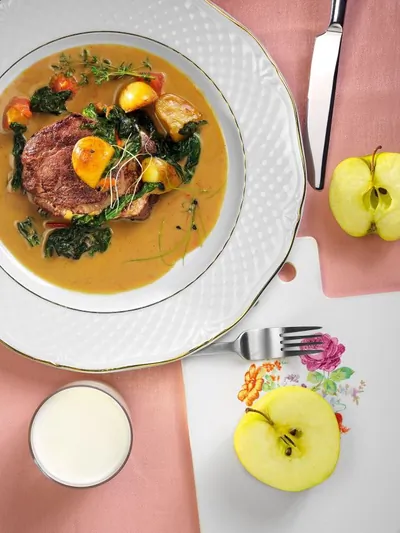 Говяжья вырезка с соусом из зеленого перца