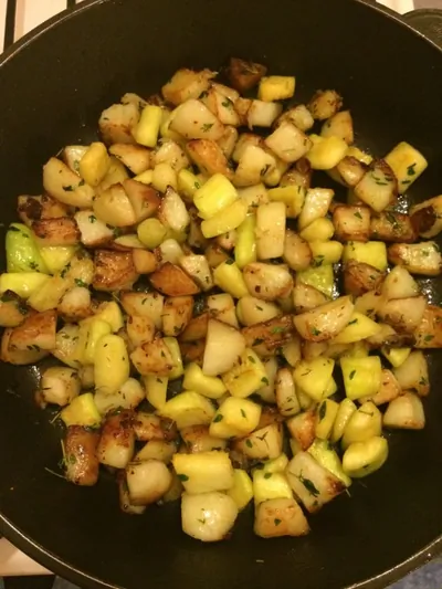 Картофель с цукини и тимьяном