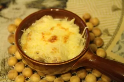 Русский жульен с грибами на сливках