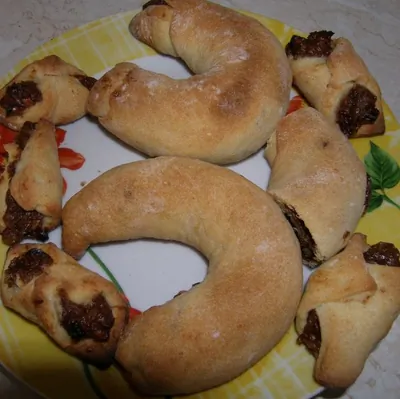 Мустаччоли