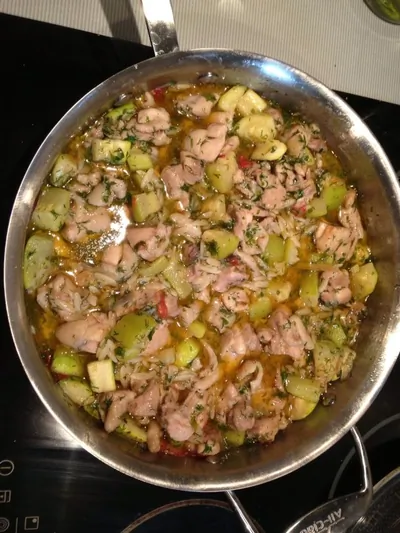 Густой куриный суп в азиатском стиле