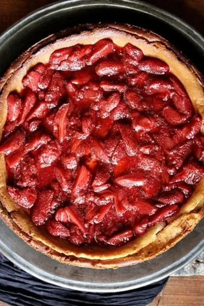 Творожник с клубникой