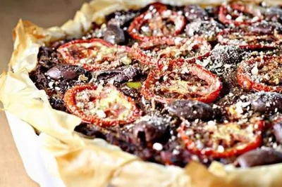 Тарт с печеными баклажанами и сладким перцем