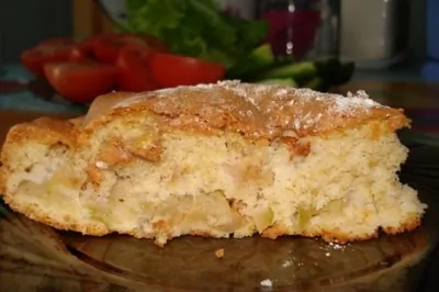 Ореховый пирог с бананом и грушей