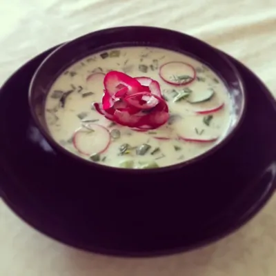 Окрошка с редисом на кефире