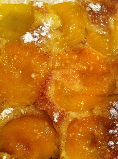 Пирог с яблоками и абрикосами