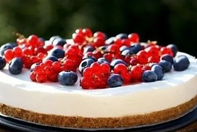 Легкий летний чизкейк с ягодами