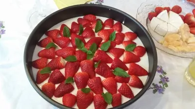 Творожный торт со сливками без выпечки