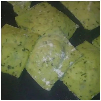 Равиоли с песто и грибами