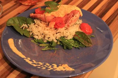 Цыпленок корнишон с винным соусом