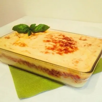 Бифарше (запеканка из картофельного пюре и куриного фарша)