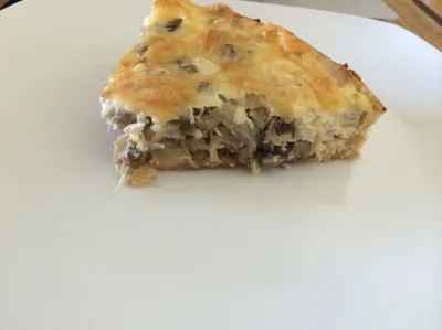 Лоранский пирог с курицей, грибами и шпинатом