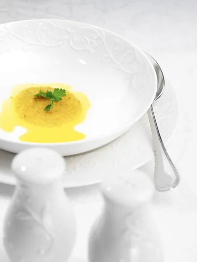 Суп из моркови, кинзы, яблока и капусты