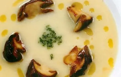 Картофельный суп с белыми грибами