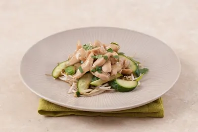 Курица с соевыми ростками по азиатски