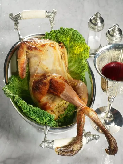 Цесарка с пряным пилавом из киноа