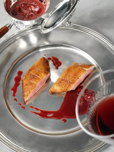 Утиные грудки с вишневым соусом