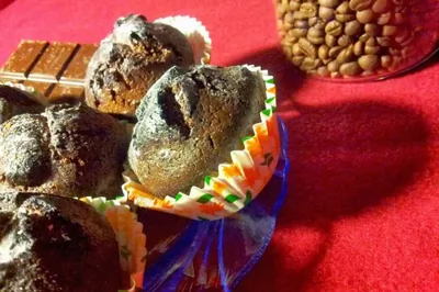 Шоколадные маффины с грецкими орехами