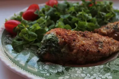 Куриная грудка, фаршированная сыром и зеленью