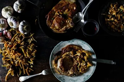 Телячий стейк с лисичками