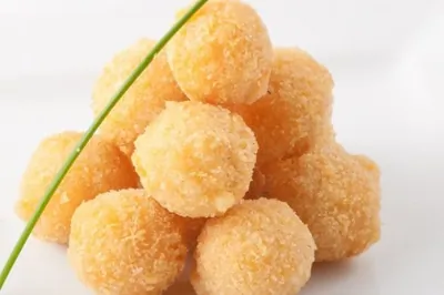 Сырные шарики на сковороде