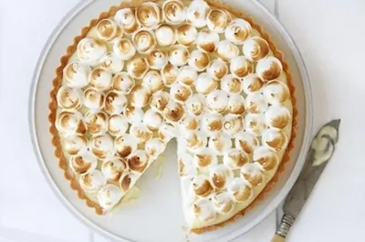 Яблочный пай с меренгой