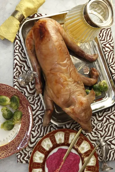 Семипрестольный молочный поросенок