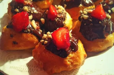 Профитроли с заварный кремом