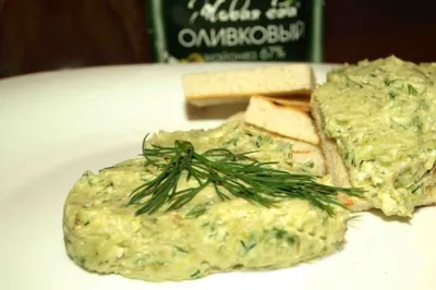 Паштет из лука-порея, яиц и орехов кешью