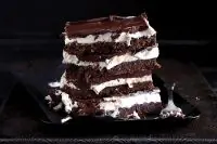 Холодный слоеный десерт