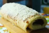 Рулет с грушевым вареньем